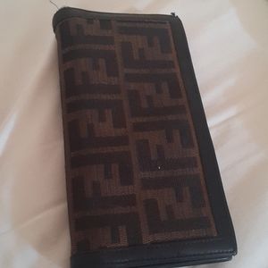 Fendi leg wallet usex